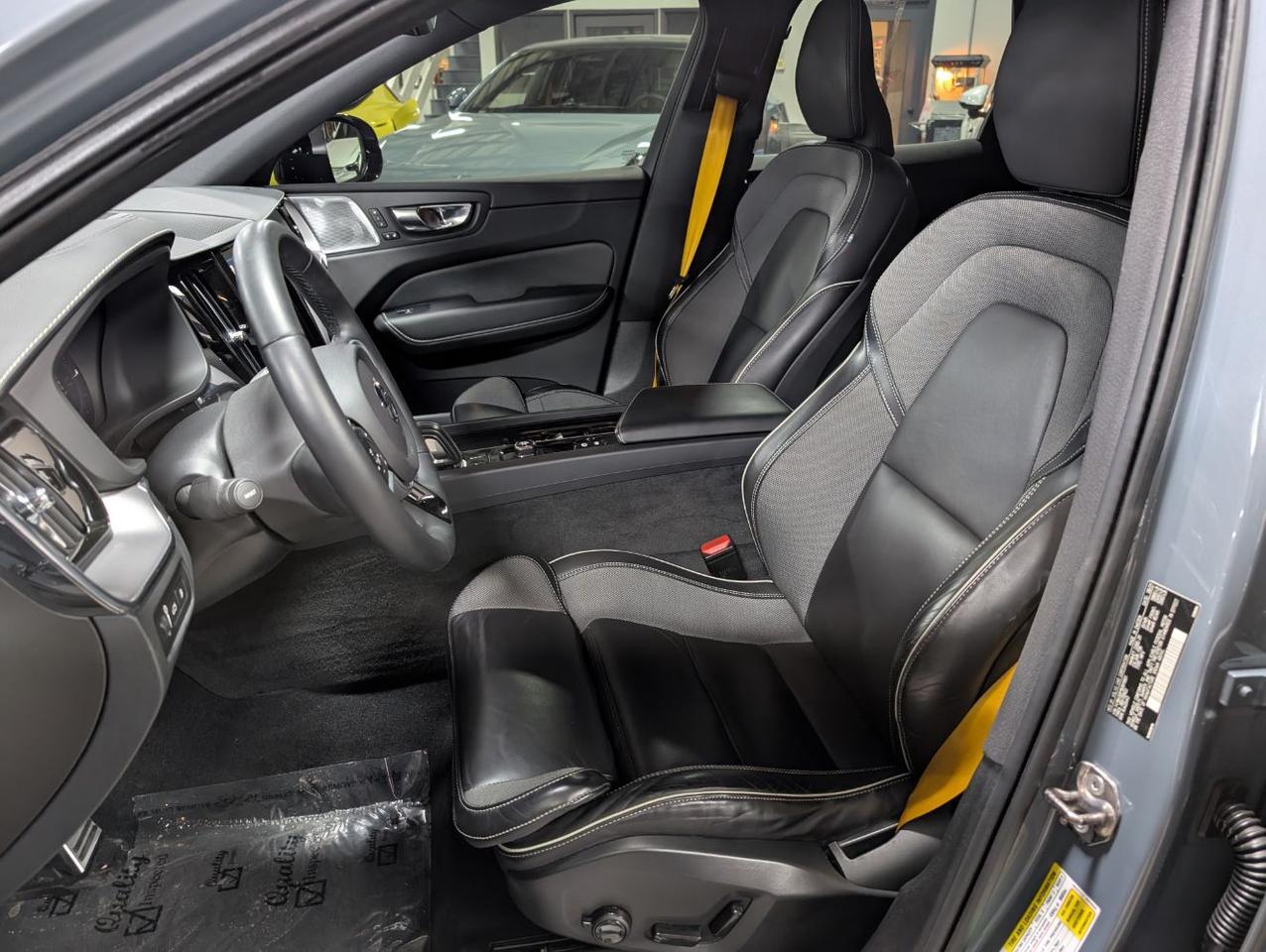 2022 Volvo XC60 Recharge AWD Polestar Engineered | 415hp, Bowers & Wilkins Premium Audio, Pilot Asst, 360° Cam & Heated Seats Portland OR