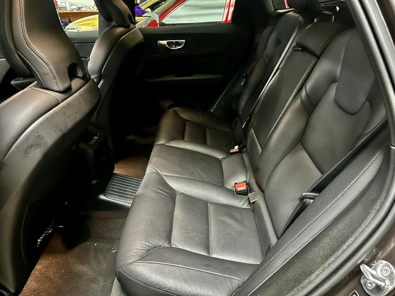 2022 Volvo XC60 Recharge PHEV Hybrid AWD Inscription Exp | 455hp, HK Premium Audio, Pilot Assist, Head Up & Heated Leather Portland OR