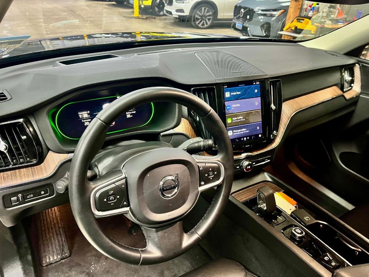 2022 Volvo XC60 Recharge PHEV Hybrid AWD Inscription Exp | 455hp, HK Premium Audio, Pilot Assist, Head Up & Heated Leather Portland OR