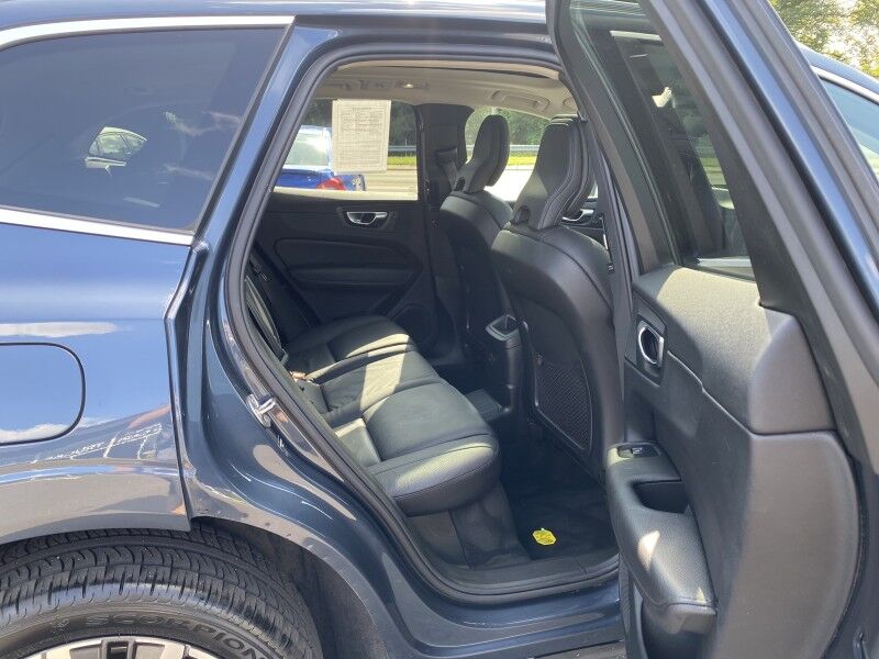 2022 Volvo XC60 Recharge Plug-In Hybrid Inscription Expression Bristol  PA