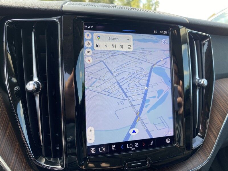 2022 Volvo XC60 Recharge Plug-In Hybrid Inscription Expression Bristol  PA