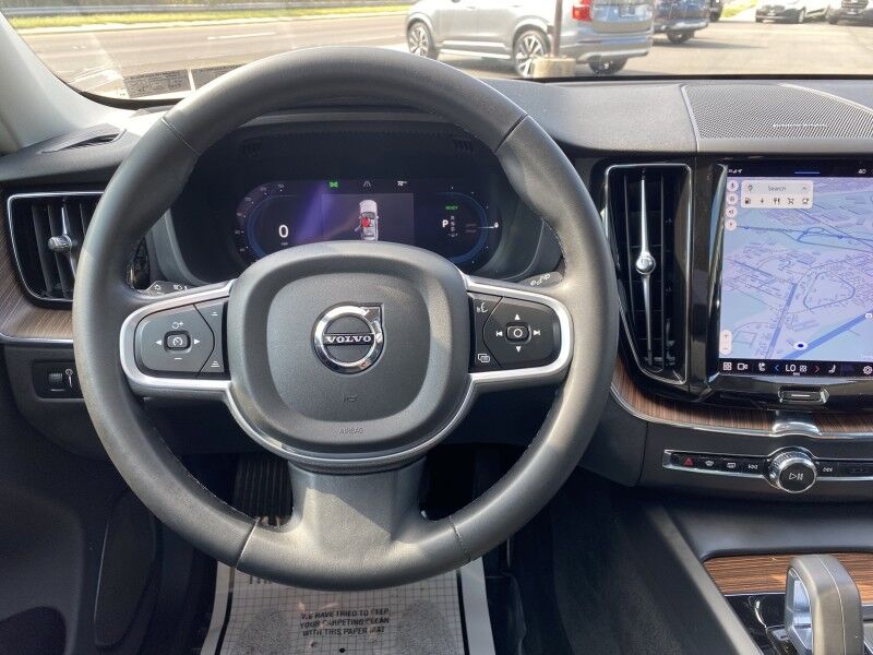 2022 Volvo XC60 Recharge Plug-In Hybrid Inscription Expression Bristol  PA