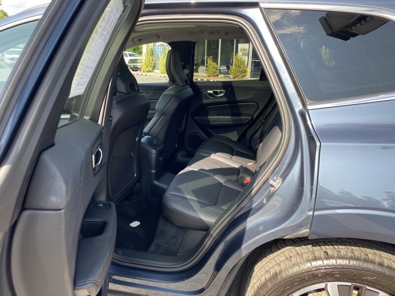 2022 Volvo XC60 Recharge Plug-In Hybrid Inscription Expression Bristol  PA