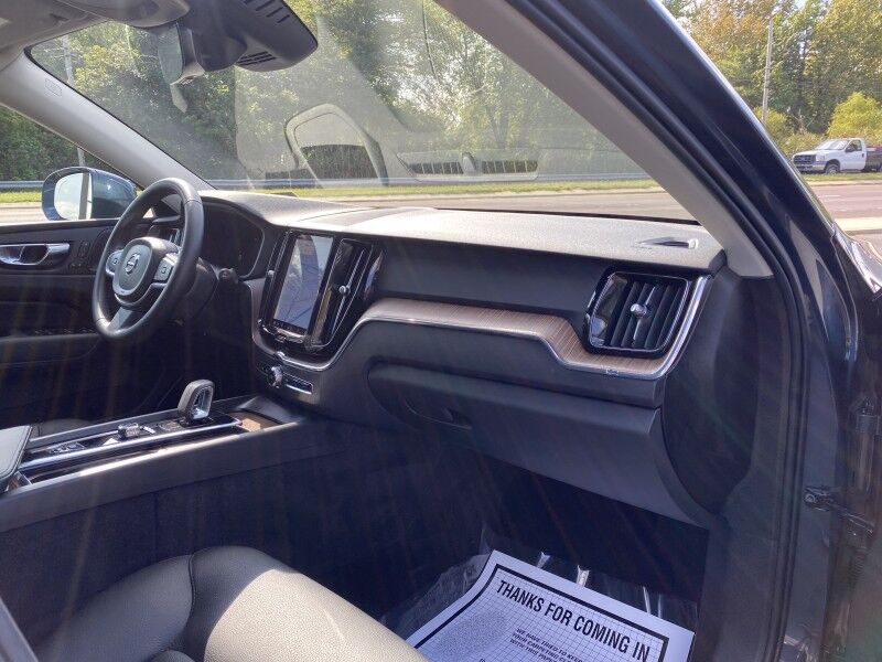2022 Volvo XC60 Recharge Plug-In Hybrid Inscription Expression Bristol  PA
