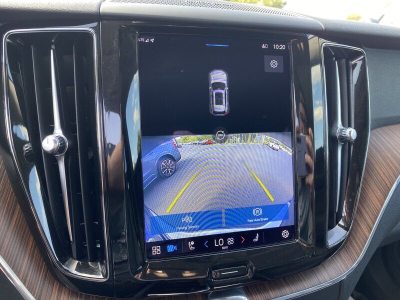 2022 Volvo XC60 Recharge Plug-In Hybrid Inscription Expression Bristol  PA