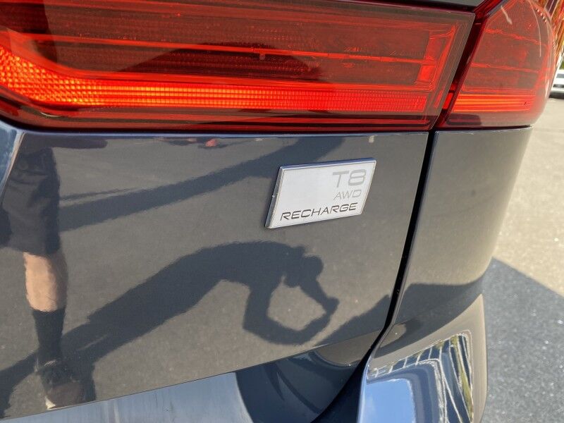2022 Volvo XC60 Recharge Plug-In Hybrid Inscription Expression Bristol  PA