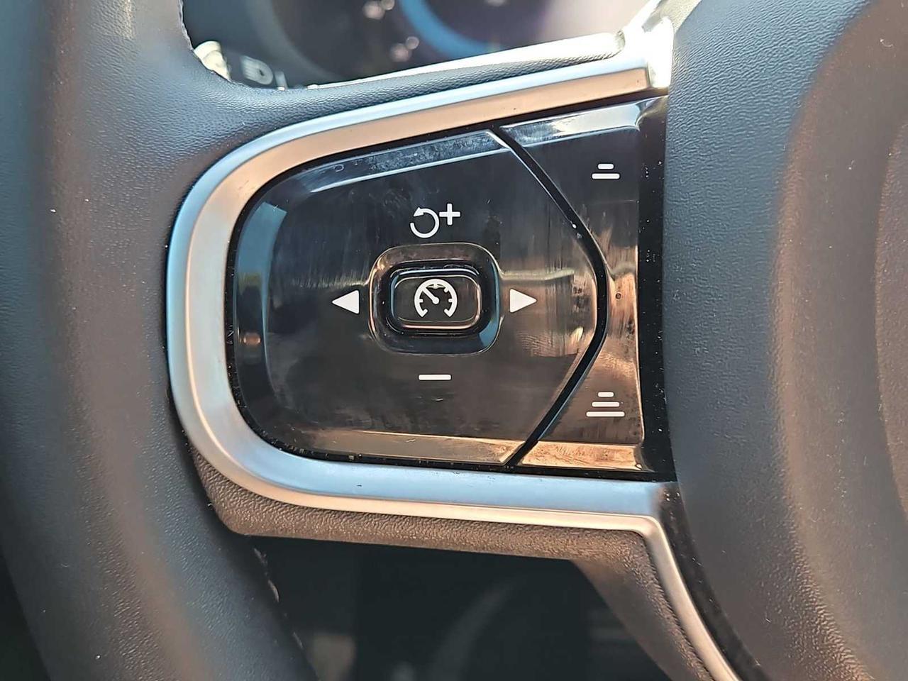 2022 Volvo XC60 Recharge Plug-In Hybrid R-Design Irving TX