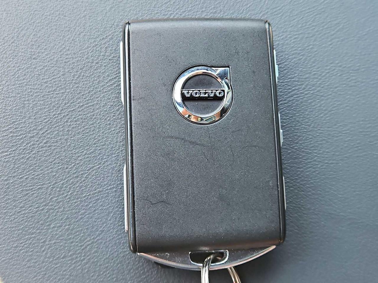 2022 Volvo XC60 Recharge Plug-In Hybrid R-Design Irving TX