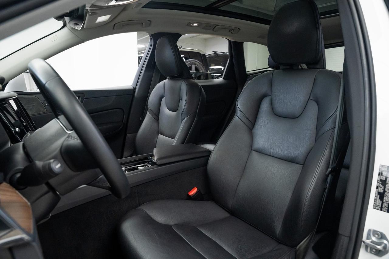 2022 Volvo XC60 Recharge Plug-In Hybrid T8 Inscription Expression Vented Seats Advanced Package Portland OR
