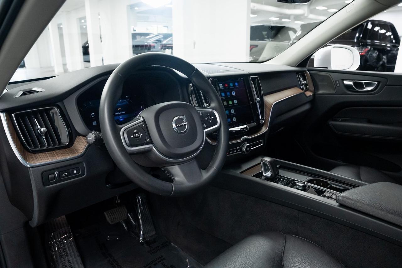 2022 Volvo XC60 Recharge Plug-In Hybrid T8 Inscription Expression Vented Seats Advanced Package Portland OR