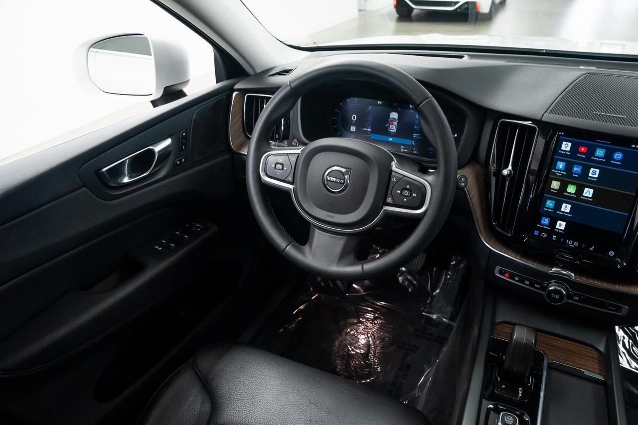 2022 Volvo XC60 Recharge Plug-In Hybrid T8 Inscription Expression Vented Seats Advanced Package Portland OR
