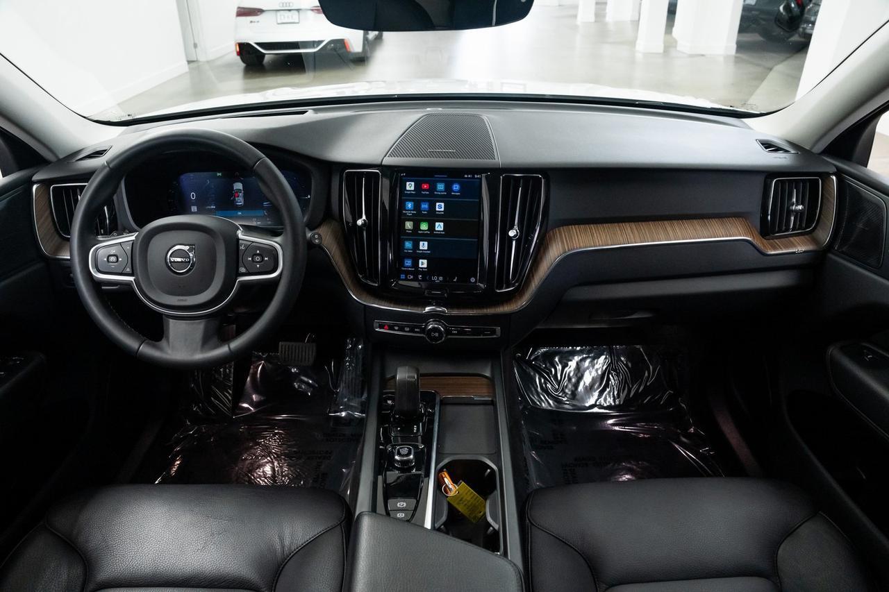 2022 Volvo XC60 Recharge Plug-In Hybrid T8 Inscription Expression Vented Seats Advanced Package Portland OR