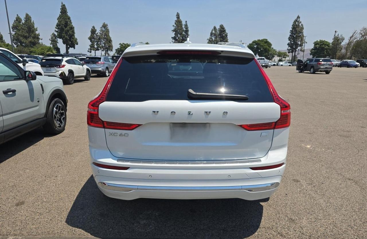 2022 Volvo XC60 Recharge Plug-In Hybrid T8 Inscription Expression Vented Seats PilotAssist Adv Pkg HK sound Portland OR