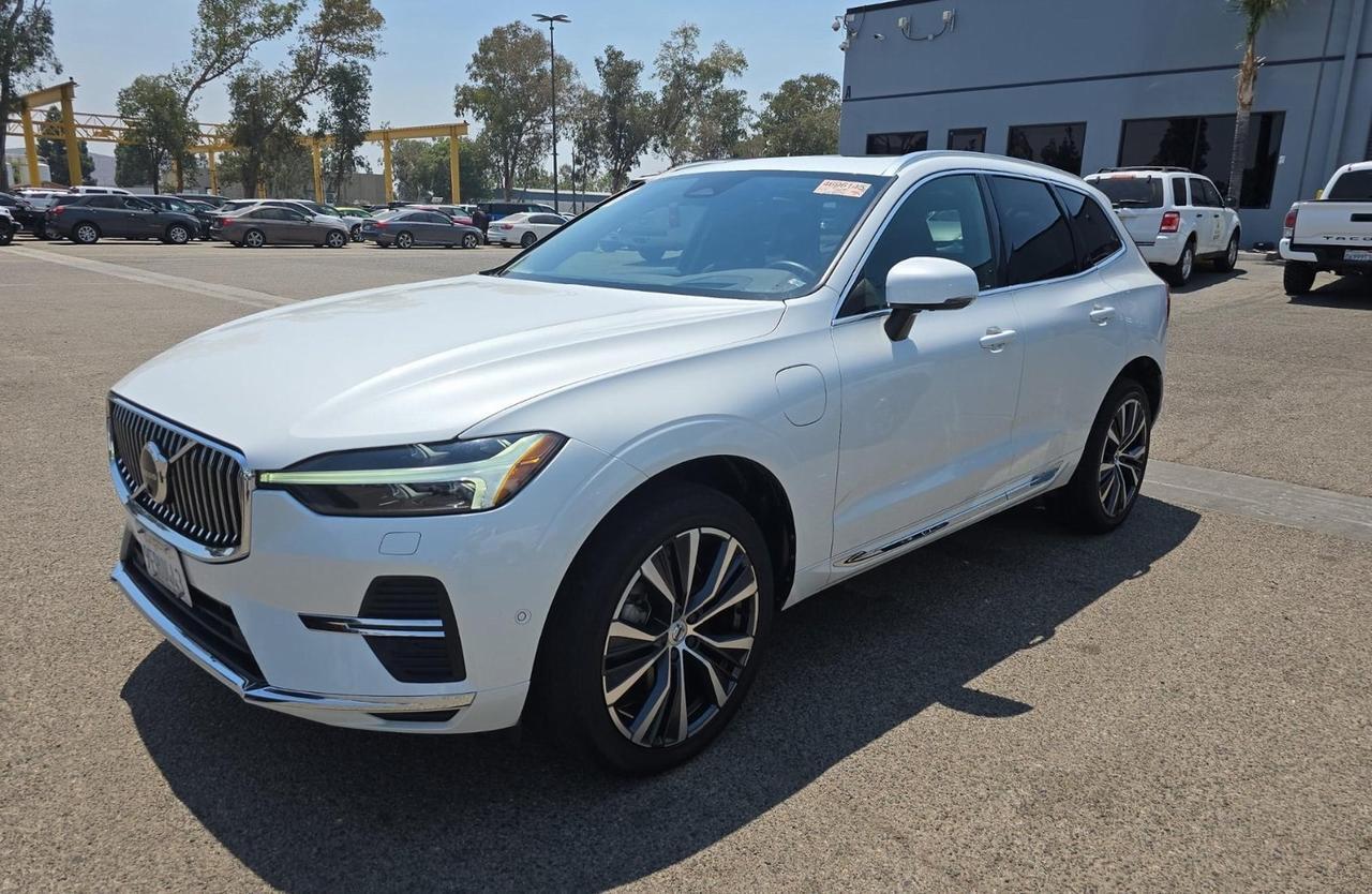2022 Volvo XC60 Recharge Plug-In Hybrid T8 Inscription Expression Vented Seats PilotAssist Adv Pkg HK sound Portland OR