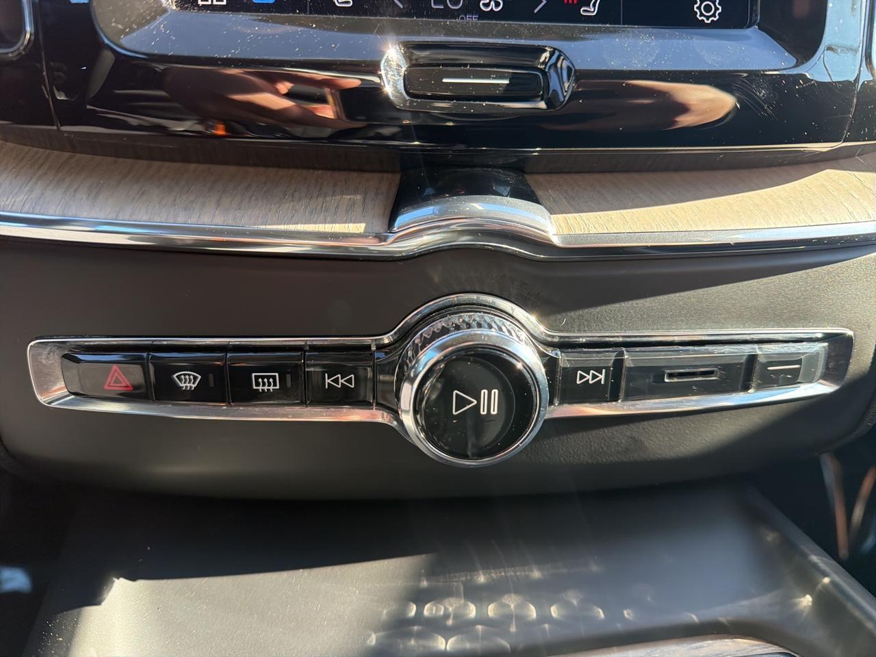 2022 Volvo XC60 Recharge Plug-In Hybrid T8 Inscription Gaithersburg MD