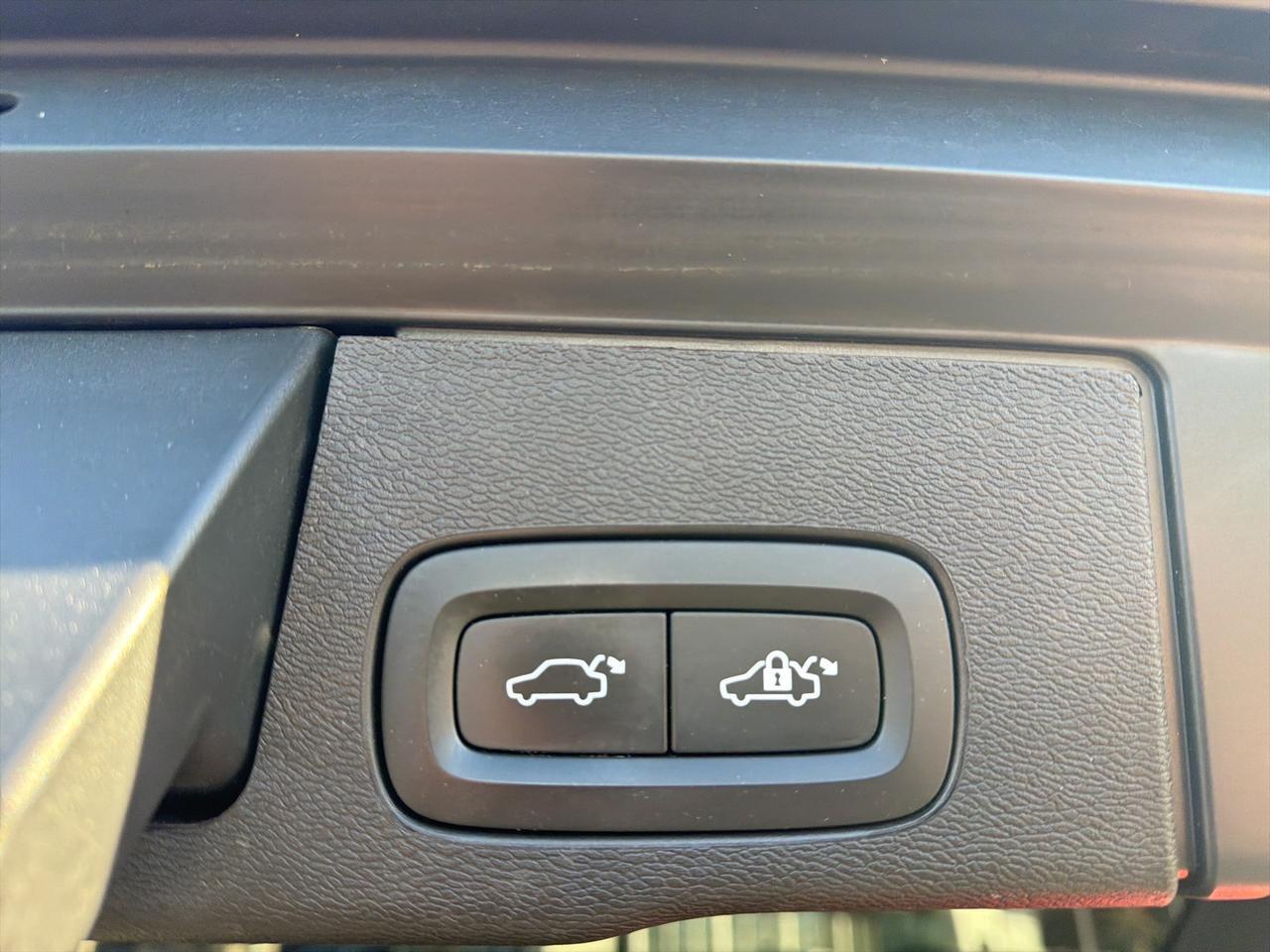 2022 Volvo XC60 Recharge Plug-In Hybrid T8 Inscription Gaithersburg MD