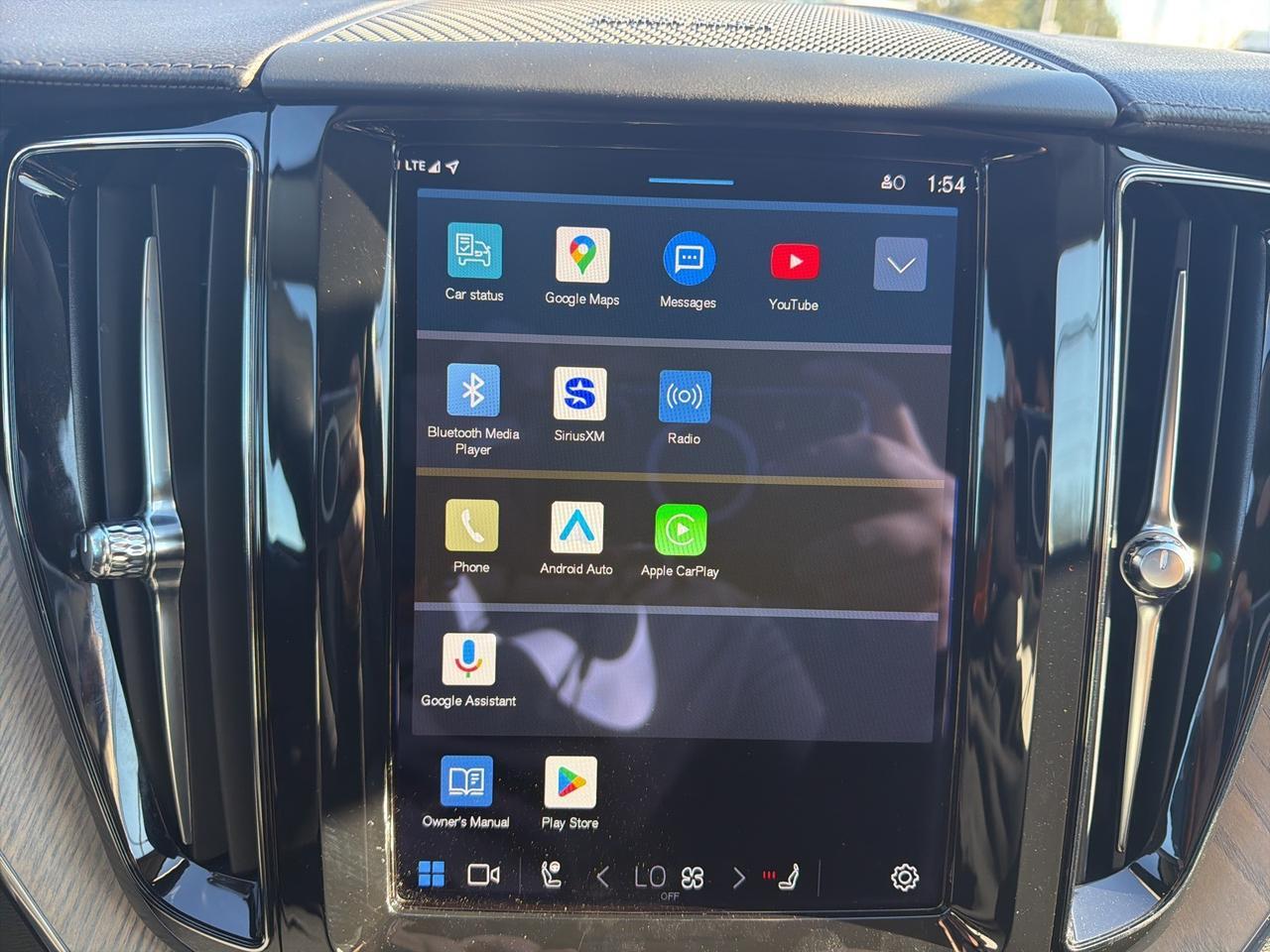 2022 Volvo XC60 Recharge Plug-In Hybrid T8 Inscription Gaithersburg MD