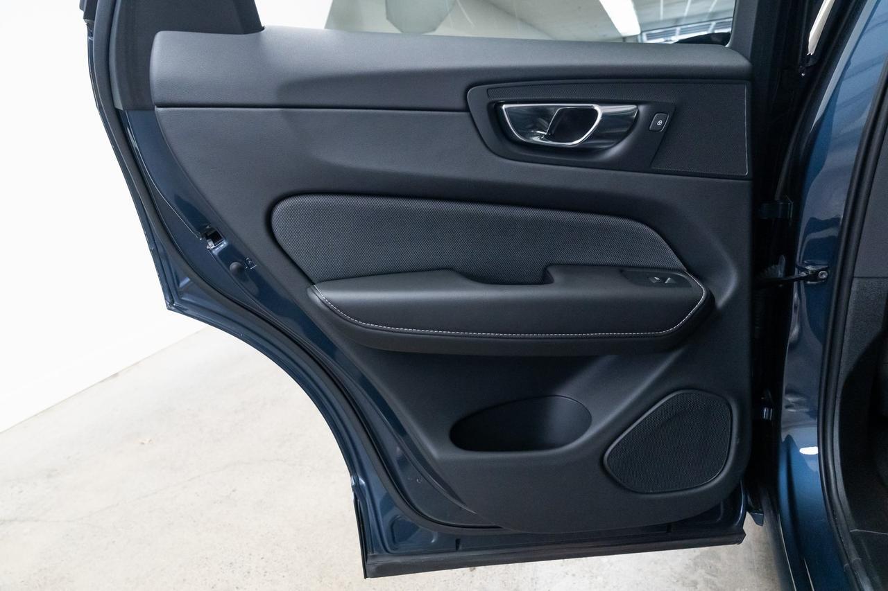 2022 Volvo XC60 Recharge Plug-In Hybrid T8 R-Design 1 Owner Polestar Optimization Advanced Package Portland OR