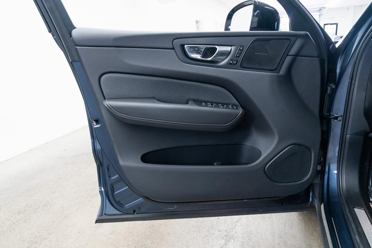2022 Volvo XC60 Recharge Plug-In Hybrid T8 R-Design 1 Owner Polestar Optimization Advanced Package Portland OR