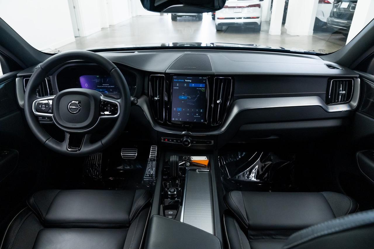 2022 Volvo XC60 Recharge Plug-In Hybrid T8 R-Design 1 Owner Polestar Optimization Advanced Package Portland OR