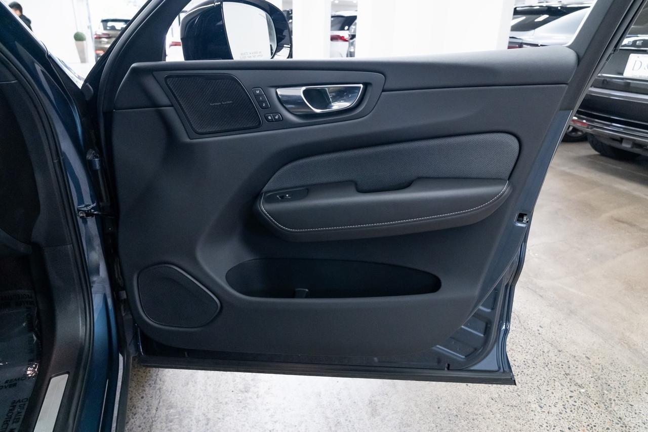 2022 Volvo XC60 Recharge Plug-In Hybrid T8 R-Design 1 Owner Polestar Optimization Advanced Package Portland OR