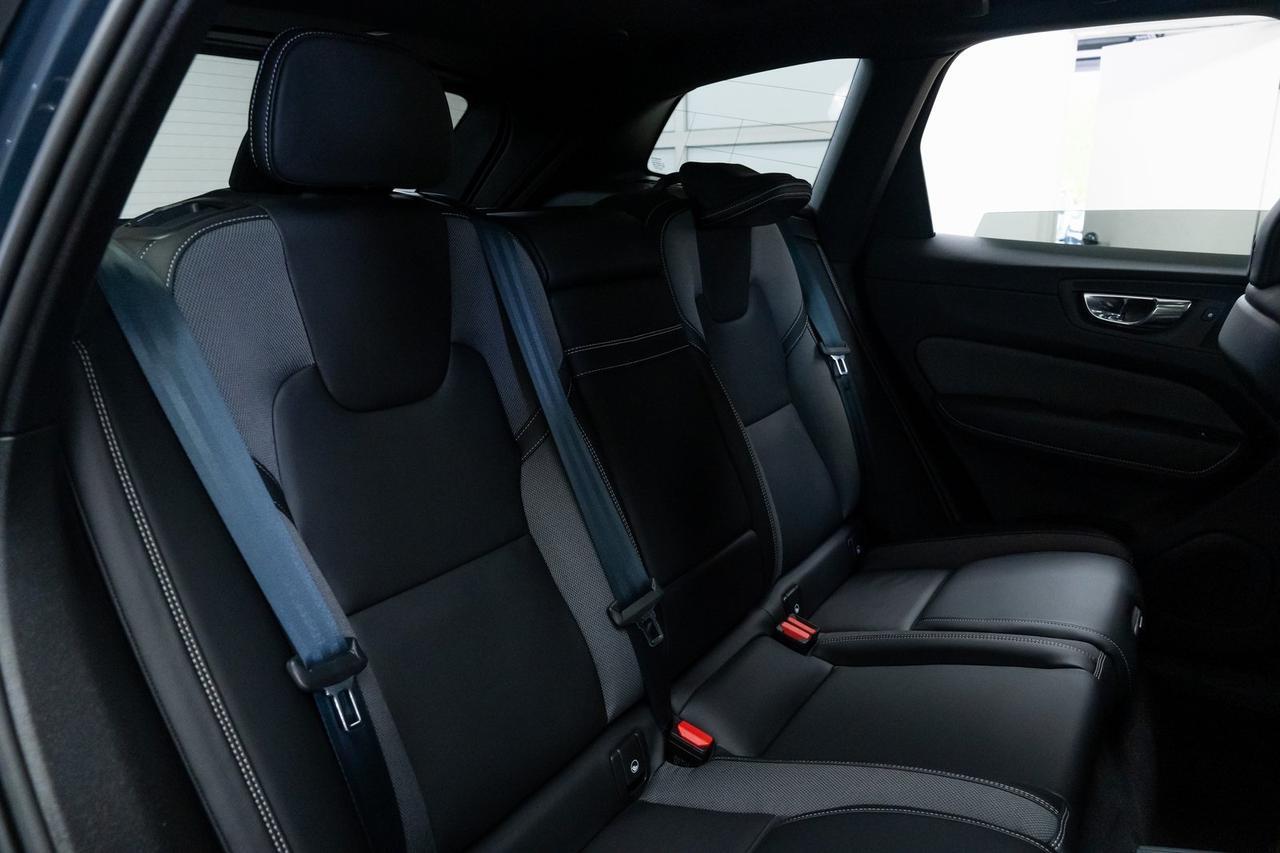 2022 Volvo XC60 Recharge Plug-In Hybrid T8 R-Design 1 Owner Polestar Optimization Advanced Package Portland OR