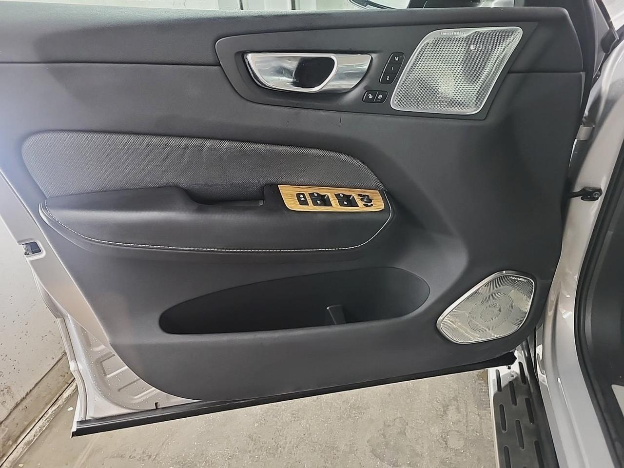 2022 Volvo XC60 Recharge Plug-In Hybrid T8 R-Design Polestar Optimization Bowers &amp; Wilkins Sound Portland OR