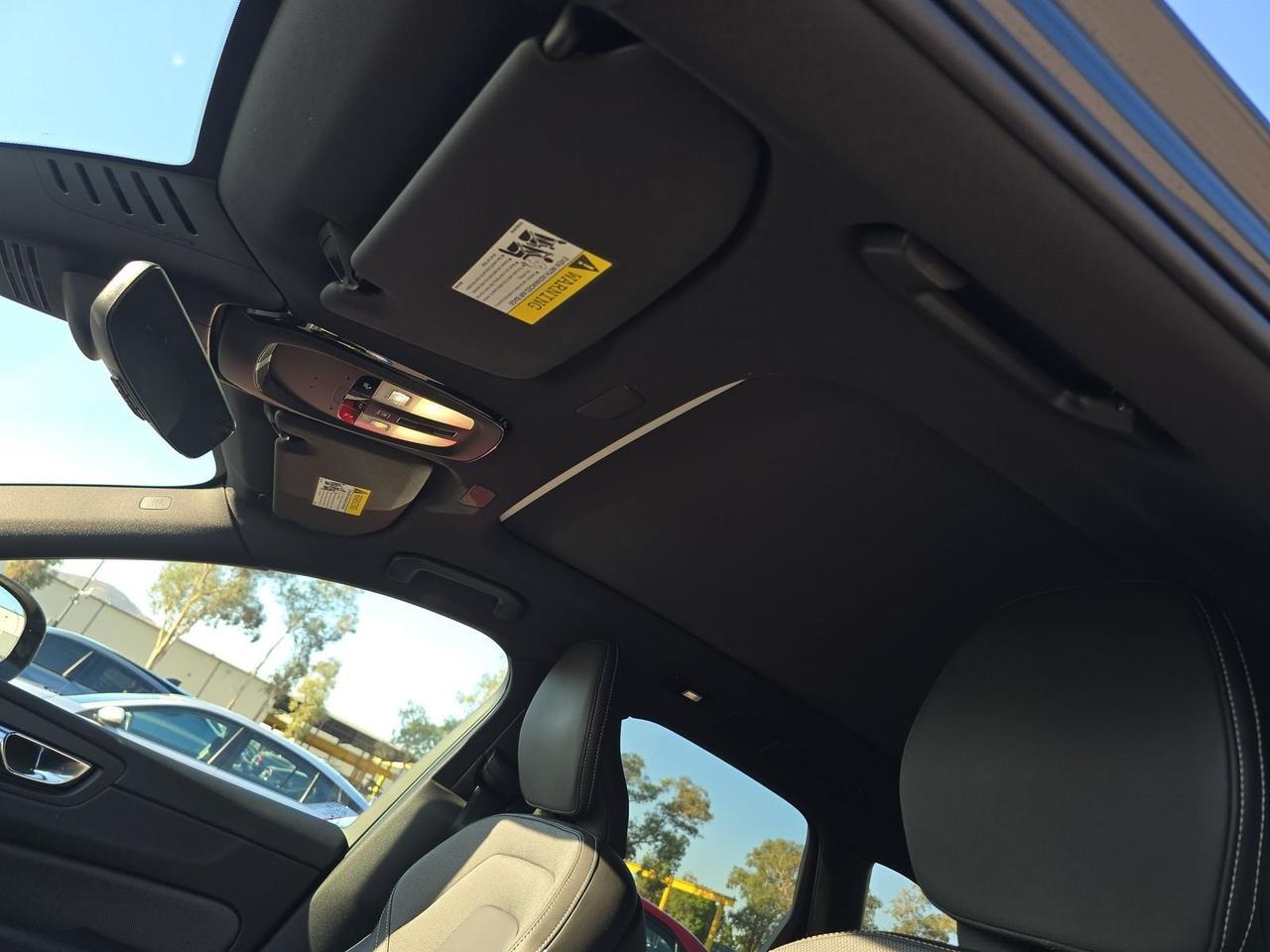 2022 Volvo XC60 Recharge Plug-In Hybrid T8 R-Design Polestar Optimization Head-Up Display Portland OR