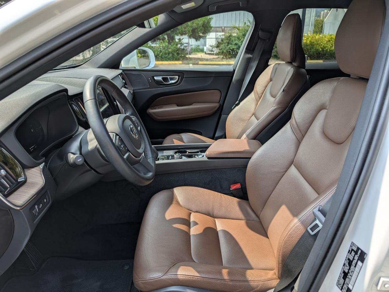 2022 Volvo XC60 Recharge T8 AWD Inscription Exp Extended Range w/Harman Kardon, Pilot Assist, 360 Cam & Heated Leather Seats Portland OR