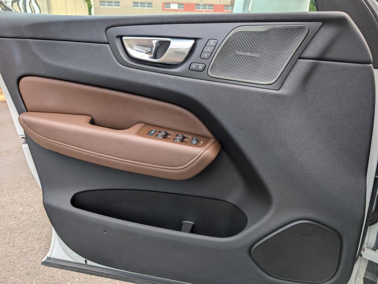2022 Volvo XC60 Recharge T8 AWD Inscription Exp Extended Range w/Harman Kardon, Pilot Assist, 360 Cam & Heated Leather Seats Portland OR