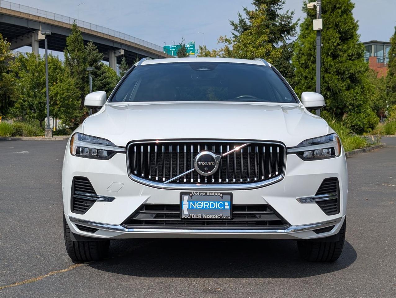 2022 Volvo XC60 Recharge T8 AWD Inscription Exp Extended Range w/Harman Kardon, Pilot Assist, 360 Cam & Heated Leather Seats Portland OR