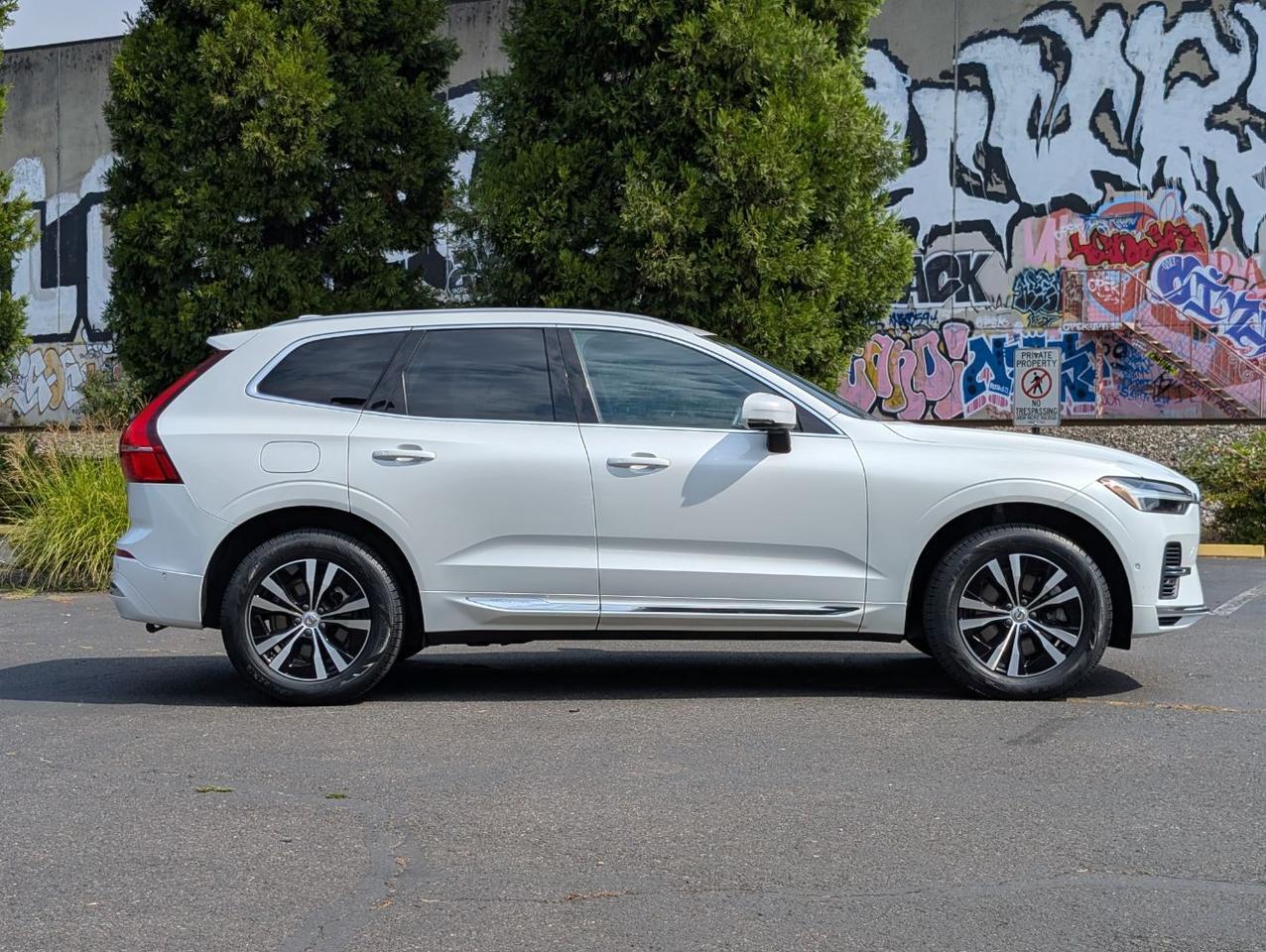 2022 Volvo XC60 Recharge T8 AWD Inscription Exp Extended Range w/Harman Kardon, Pilot Assist, 360 Cam & Heated Leather Seats Portland OR