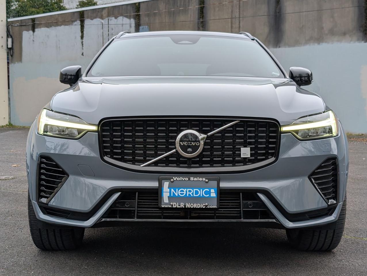 2022 Volvo XC60 Recharge T8 AWD Polestar Engineered w/Bowers & Wilkins, Pilot Assist, 360 Cam, 4 Heated Seats & Wheel Portland OR