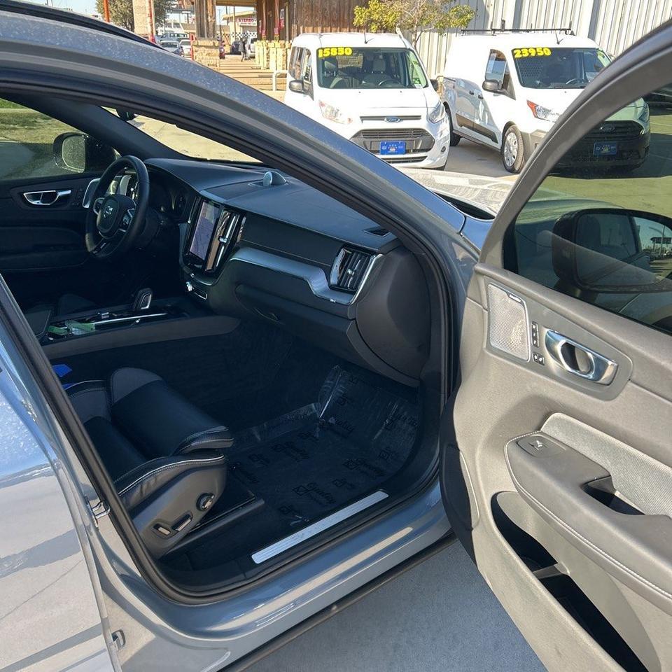 2022 Volvo XC60 Recharge T8 AWD Polestar Engineered w/Bowers & Wilkins, Pilot Assist, 360 Cam, 4 Heated Seats & Wheel Portland OR