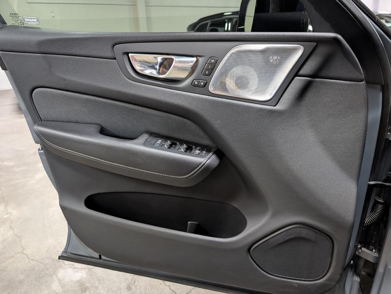 2022 Volvo XC60 Recharge T8 AWD Polestar Engineered w/Bowers & Wilkins, Pilot Assist, 360 Cam, 4 Heated Seats & Wheel Portland OR