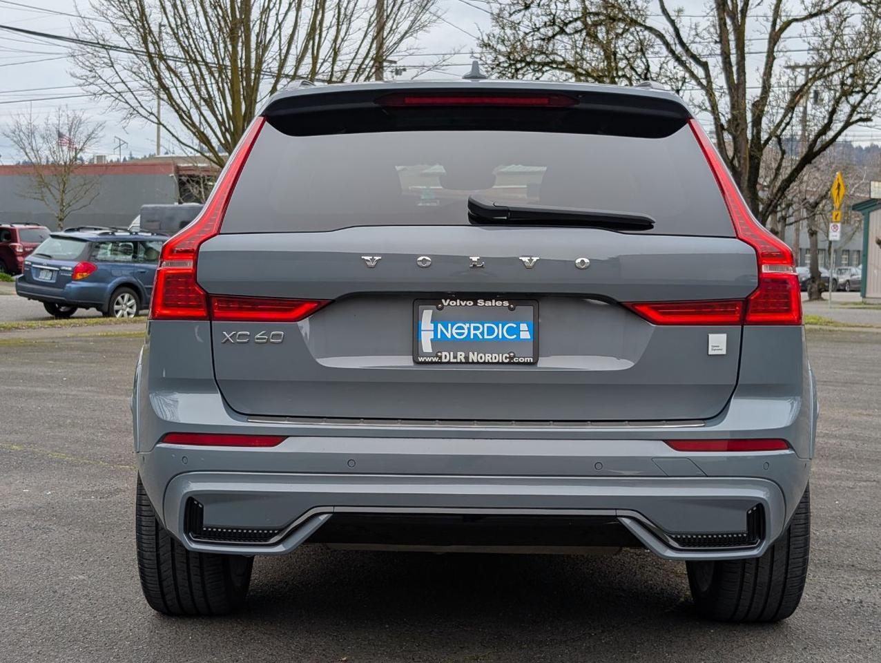 2022 Volvo XC60 Recharge T8 AWD Polestar Engineered w/Bowers & Wilkins, Pilot Assist, 360 Cam, 4 Heated Seats & Wheel Portland OR
