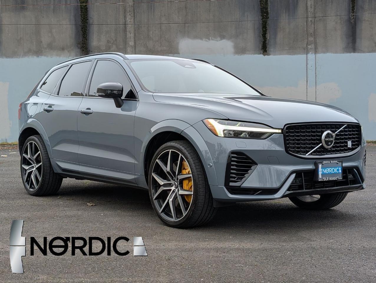 2022 Volvo XC60 Recharge T8 AWD Polestar Engineered w/Bowers & Wilkins, Pilot Assist, 360 Cam, 4 Heated Seats & Wheel