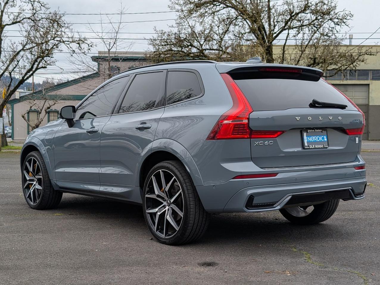 2022 Volvo XC60 Recharge T8 AWD Polestar Engineered w/Bowers & Wilkins, Pilot Assist, 360 Cam, 4 Heated Seats & Wheel Portland OR