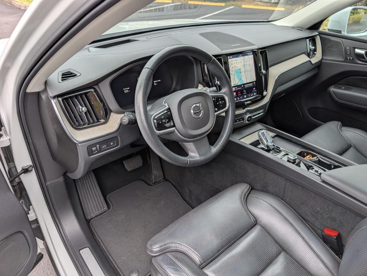 2022 Volvo XC60 Recharge T8 PHEV Hybrid Inscription | 455hp, HK Premium Audio, Pilot Assist * Portland OR