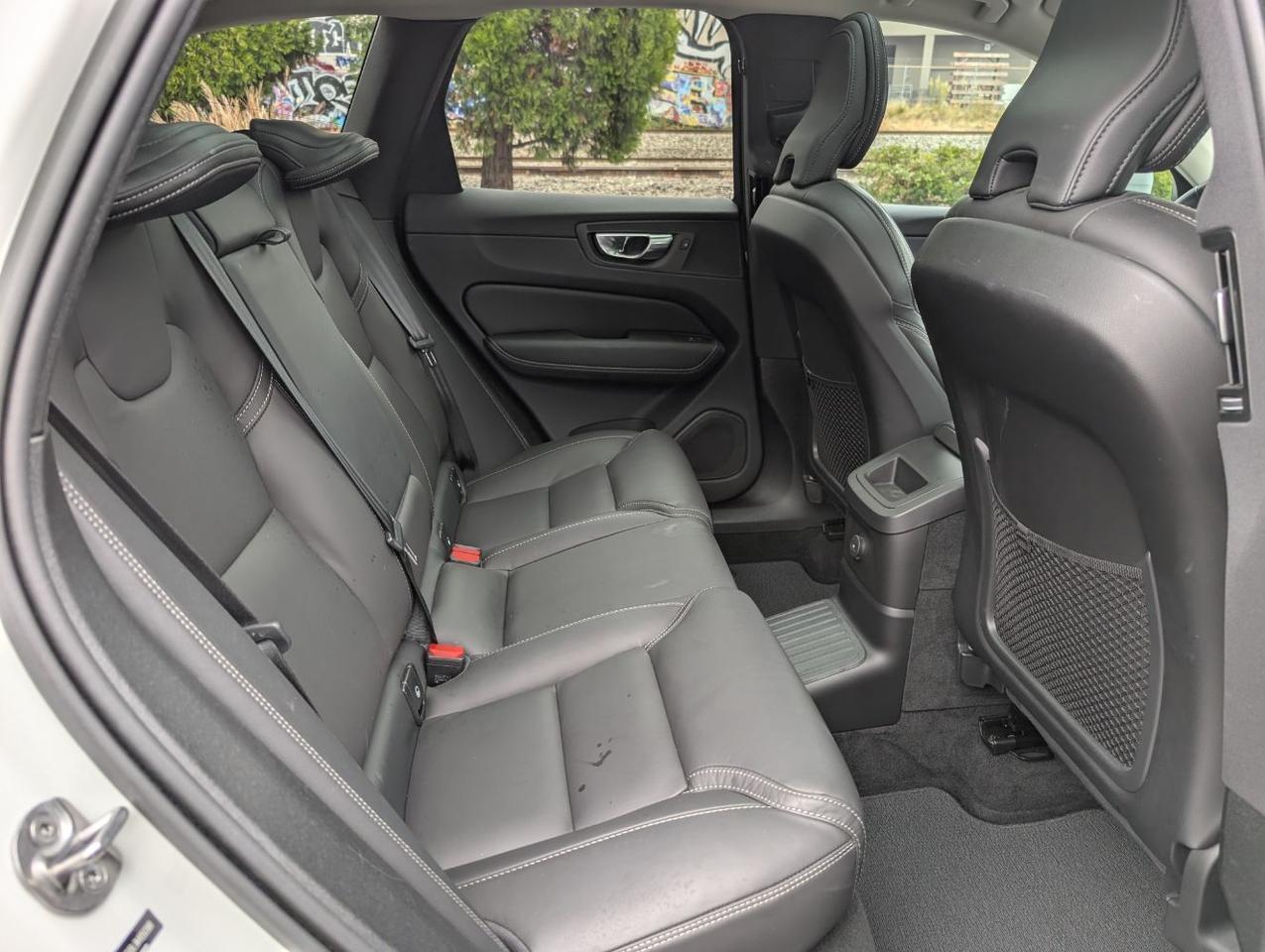 2022 Volvo XC60 Recharge T8 PHEV Hybrid Inscription | 455hp, HK Premium Audio, Pilot Assist * Portland OR