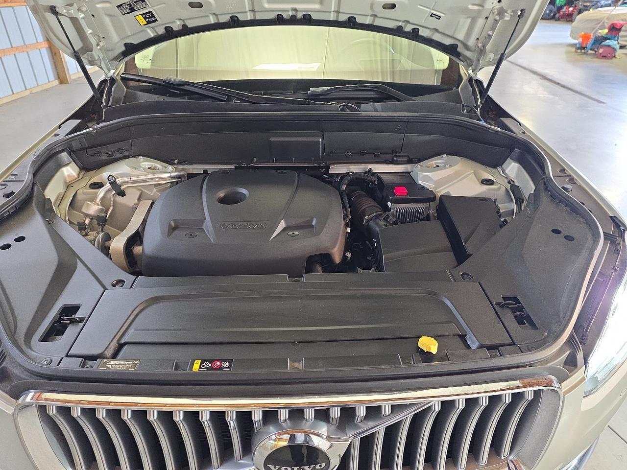 2022 Volvo XC90 Inscription Sand Lake NY