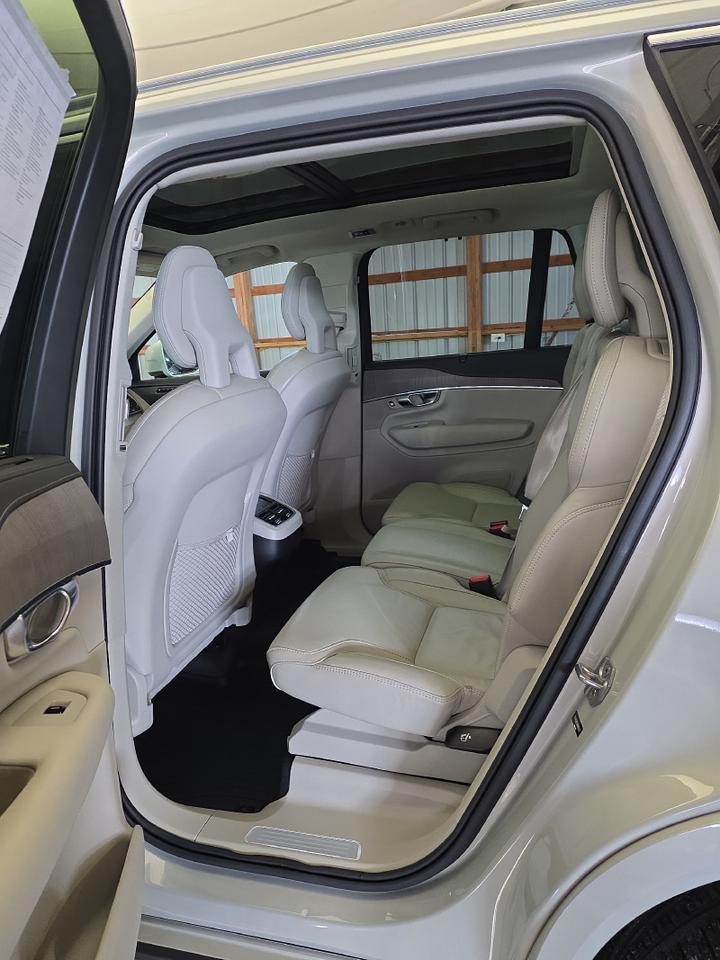 2022 Volvo XC90 Inscription Sand Lake NY