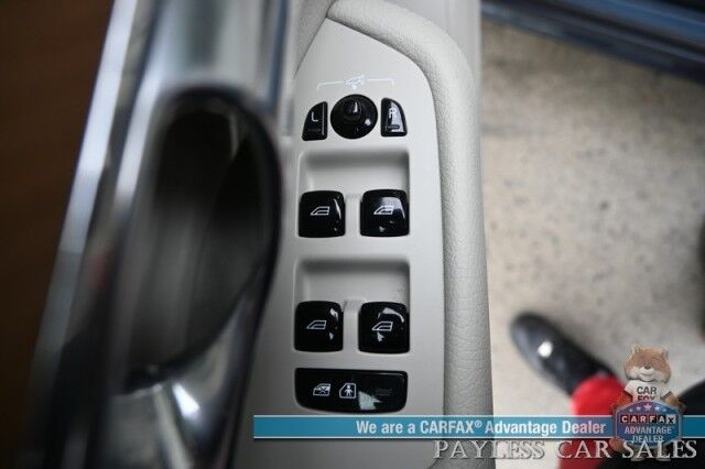 2022 Volvo XC90 Momentum / AWD / Climate Pkg / Front & Rear Heated Leather Seats / Heated Steering Wheel / Panoramic Sunroof / Navigation / Lane Departure & Blind Spot Alert / Apple CarPlay & Android Auto / 3rd Row / Seats 7 / 27 MPG Anchorage AK