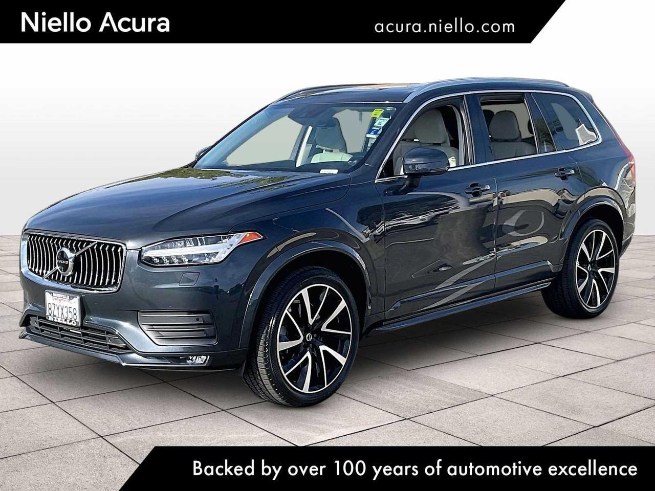 2022 Volvo XC90 Momentum
