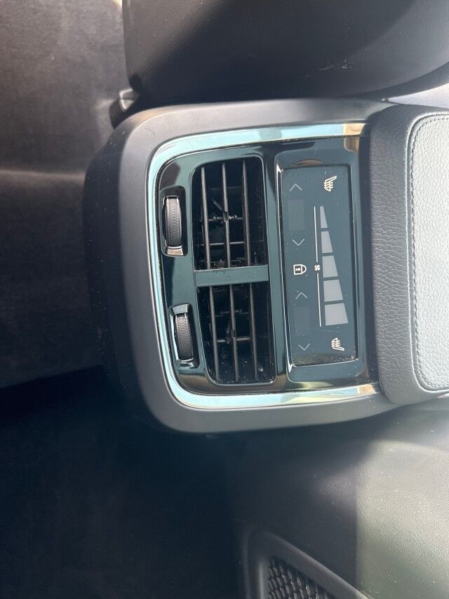 2022 Volvo XC90 Momentum Springfield IL