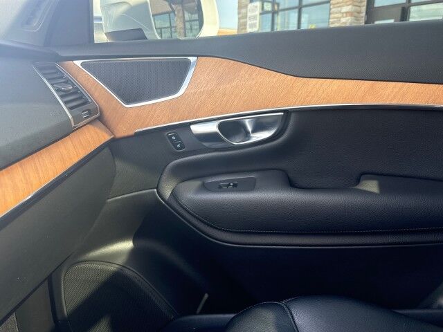2022 Volvo XC90 Momentum Springfield IL