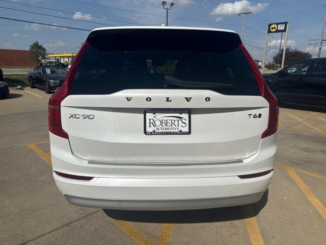 2022 Volvo XC90 Momentum Springfield IL