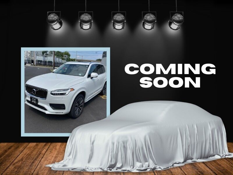 2022 Volvo XC90 Momentum Whitinsville MA