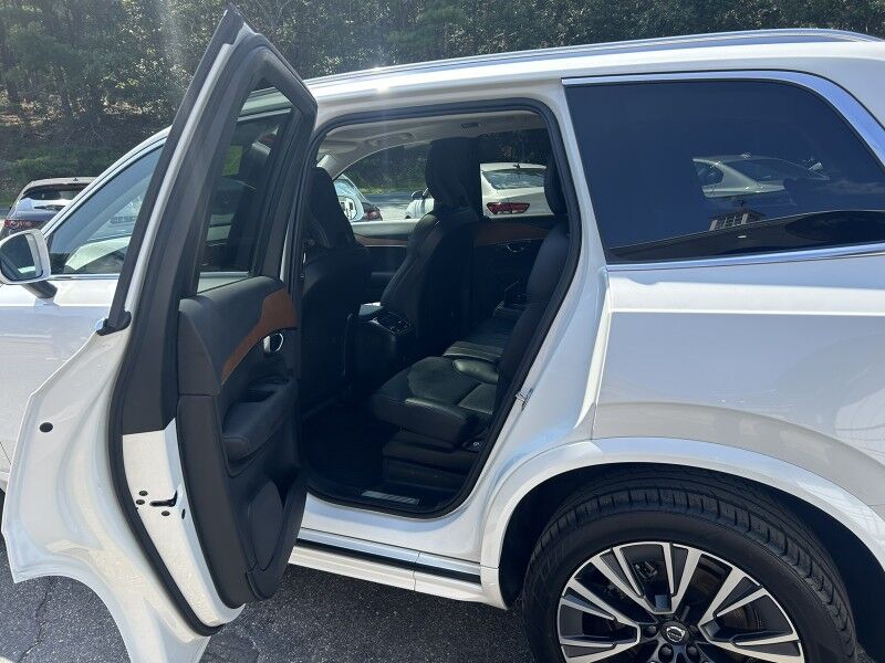 2022 Volvo XC90 Momentum Webster MA