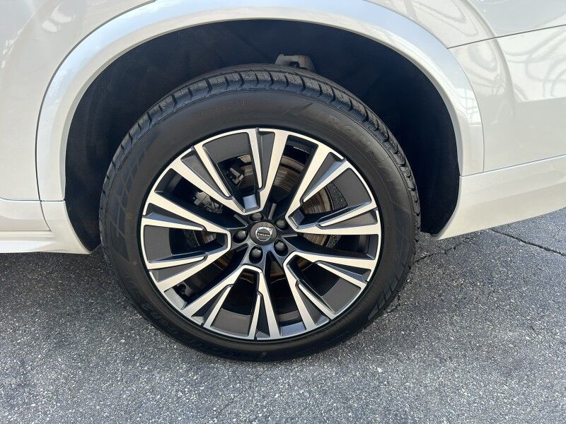 2022 Volvo XC90 Momentum Webster MA